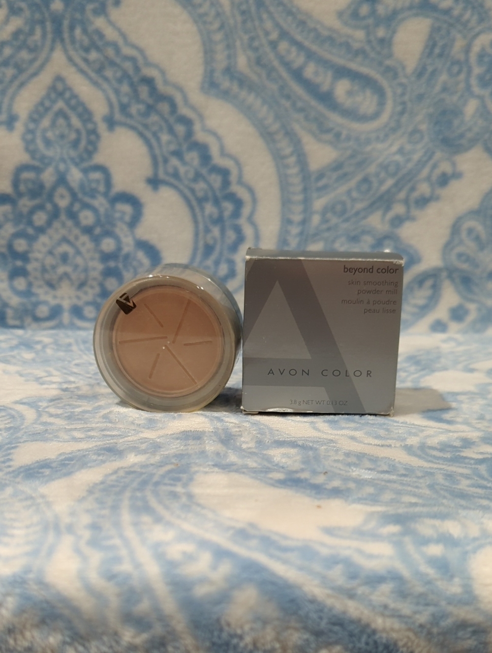 Avon Color Beyond Skin Smoothing Powder - Beige Tan